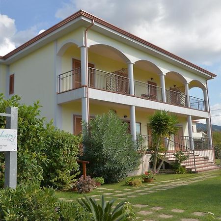Larus Hotel Sangineto Luaran gambar