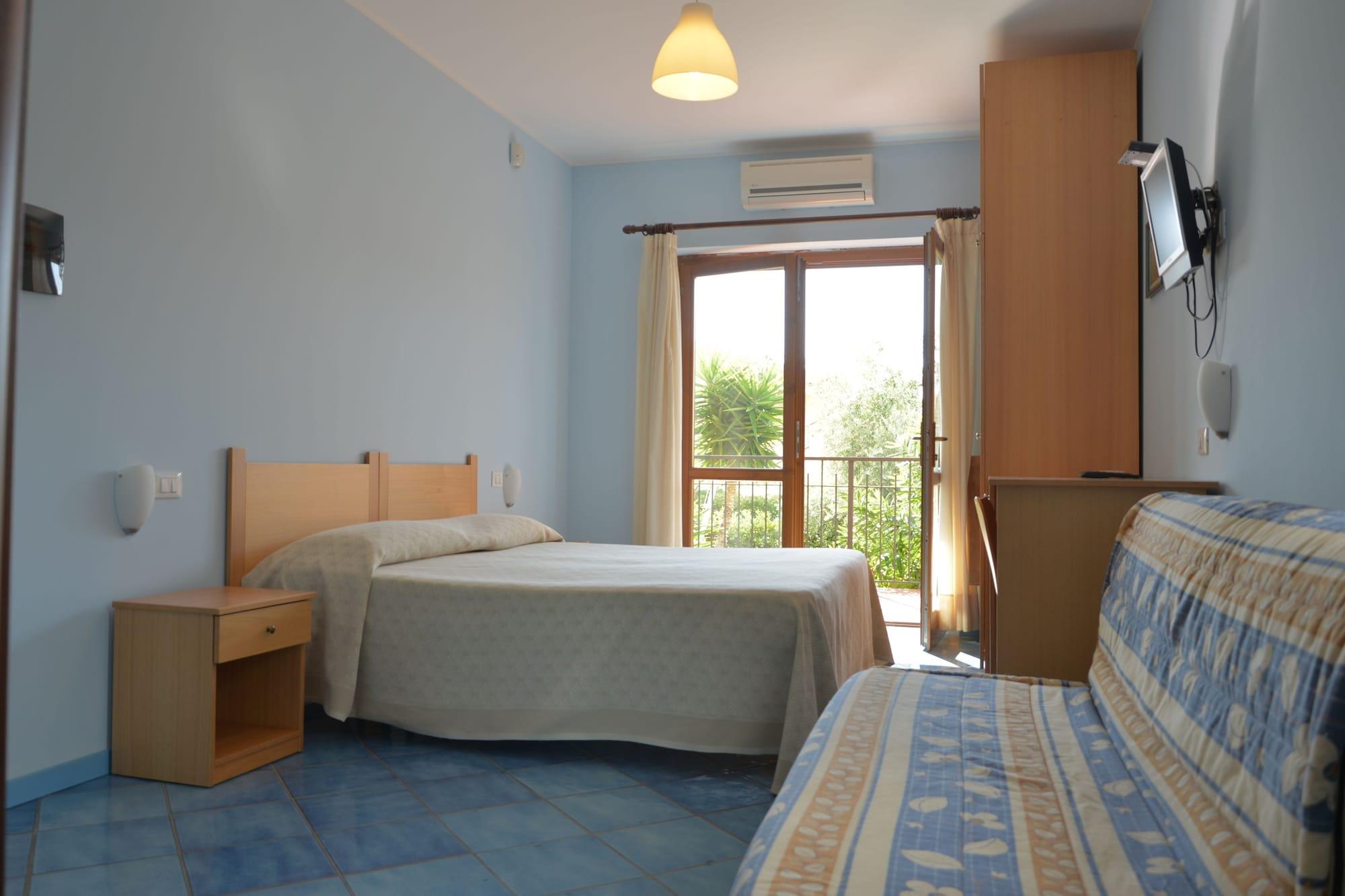 Larus Hotel Sangineto Luaran gambar