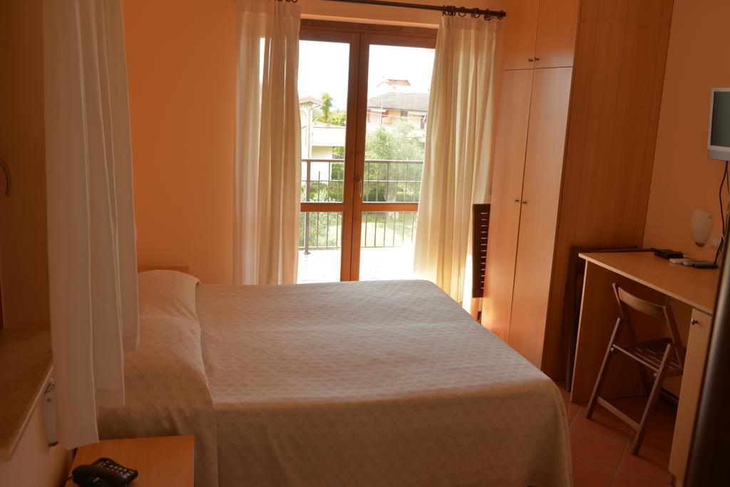 Larus Hotel Sangineto Luaran gambar