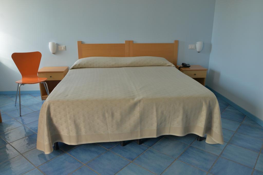 Larus Hotel Sangineto Luaran gambar