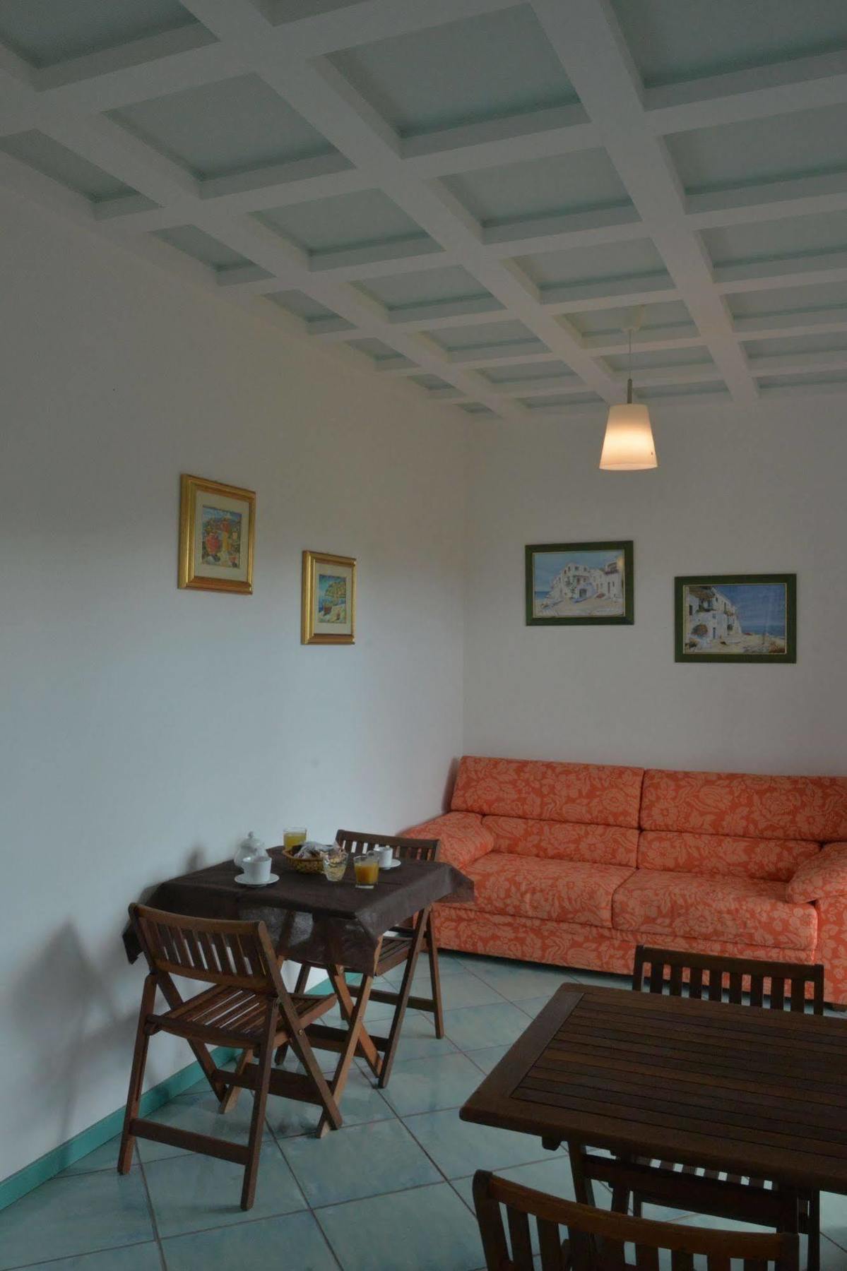 Larus Hotel Sangineto Luaran gambar